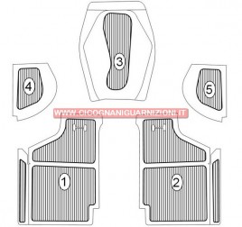 SERIE TAPPETI IN GOMMA SENZA BAULE E BATTITACCO (A RIGHE)