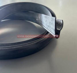 GUARNIZIONE GOCCIOLATOIO VANOPORTA SUPERIORE DX-SX
