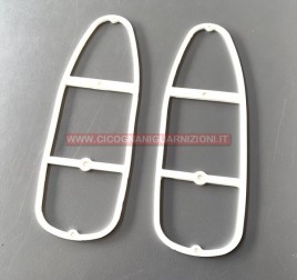 GUARNIZIONE SOTTO PLASTICHE FANALI POSTERIORI DX-SX (2PZ)