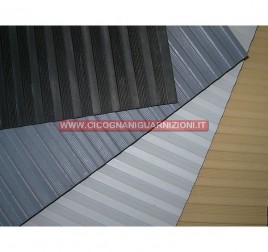 PEZZATURA IN GOMMA PER MOQUETTE NERO (275GTB 1° SERIE)