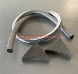 GUARNIZIONE SU COFANO BAULETTO POST. CON ANGOLI